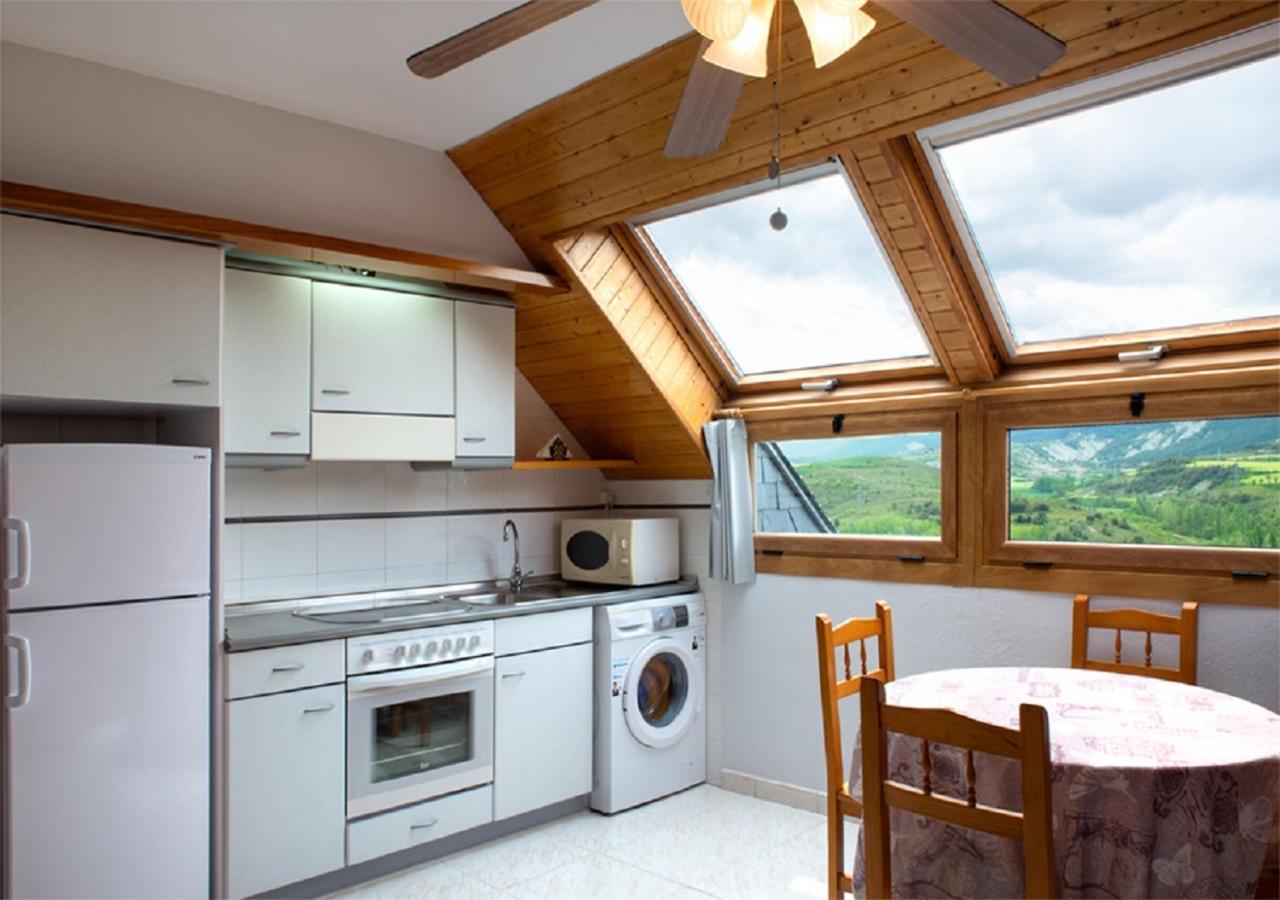 Apartamento Jaca Appartamento Esterno foto